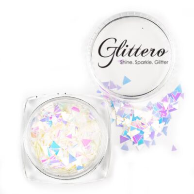 Paiete albe cu reflexii pastelate